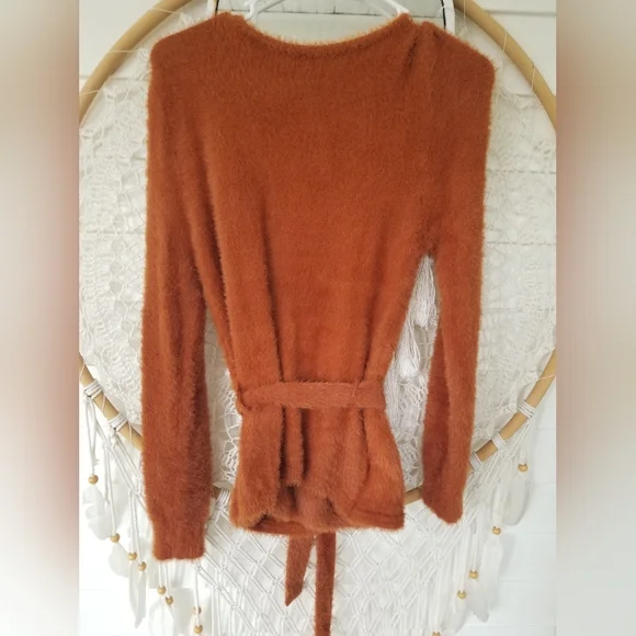 Venus Soft Wrap Sweater Size Large - Picture 2 of 3